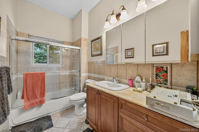 69 Stonewall Circle, White Plains, NY 10607