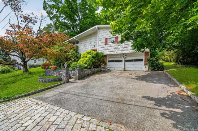 69 Stonewall Circle, White Plains, NY 10607