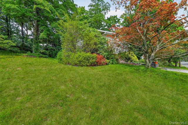 69 Stonewall Circle, White Plains, NY 10607