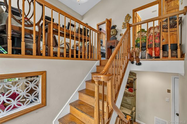 69 Stonewall Circle, White Plains, NY 10607