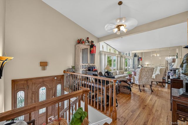 69 Stonewall Circle, White Plains, NY 10607