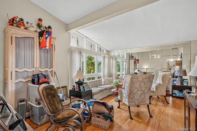 69 Stonewall Circle, White Plains, NY 10607