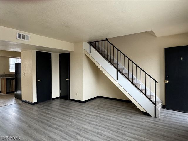 3500 Mercury Street G, North Las Vegas, NV 89030