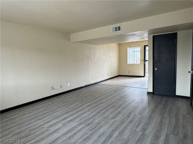 3500 Mercury Street G, North Las Vegas, NV 89030