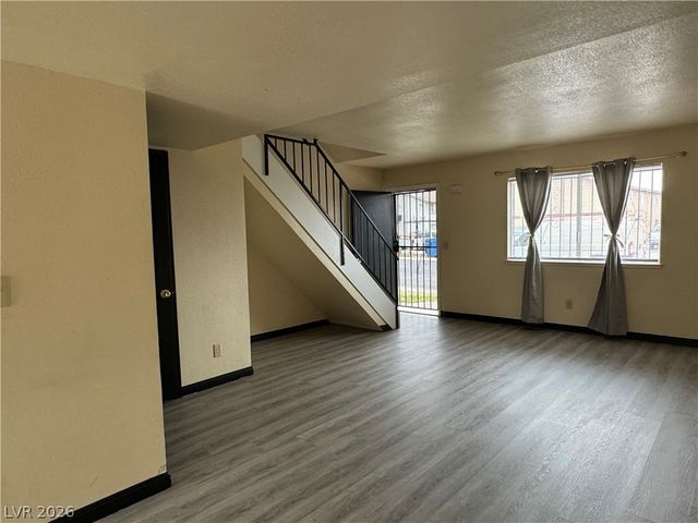 3500 Mercury Street G, North Las Vegas, NV 89030