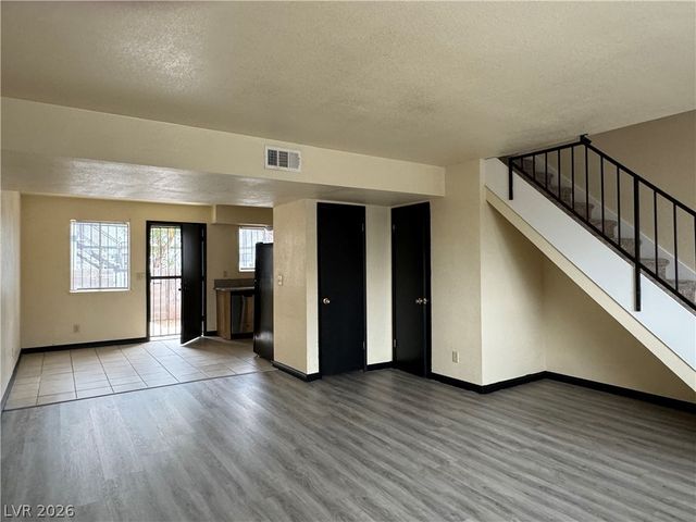 3500 Mercury Street G, North Las Vegas, NV 89030