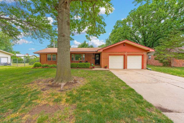 735 N Chickadee, Wichita, KS 67212