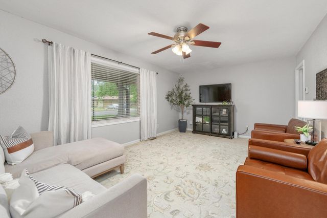 735 N Chickadee, Wichita, KS 67212