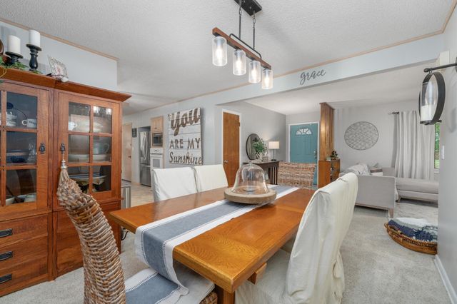 735 N Chickadee, Wichita, KS 67212