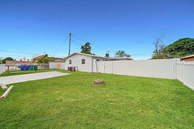 19110 NW 36th Ave 19110, Miami Gardens, FL 33056