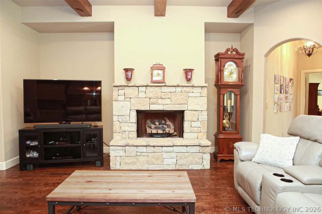 10809 S Redbud Place, Jenks, OK 74037