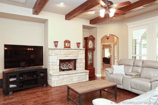 10809 S Redbud Place, Jenks, OK 74037
