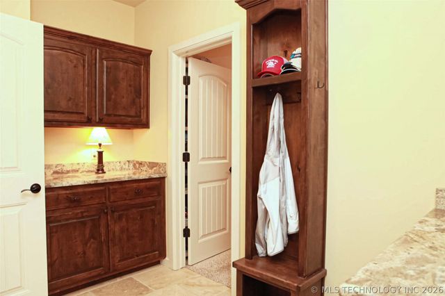 10809 S Redbud Place, Jenks, OK 74037