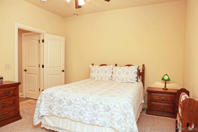 10809 S Redbud Place, Jenks, OK 74037
