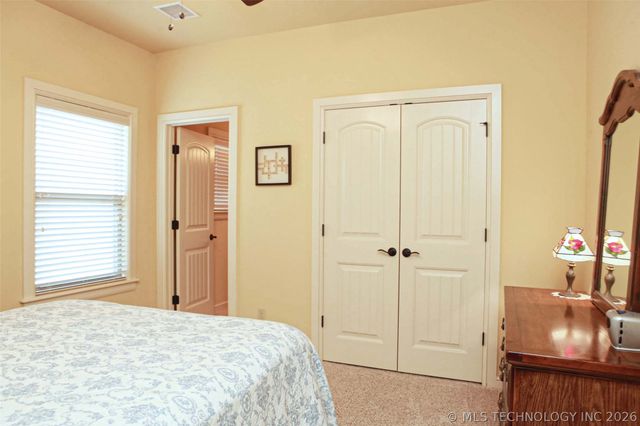 10809 S Redbud Place, Jenks, OK 74037