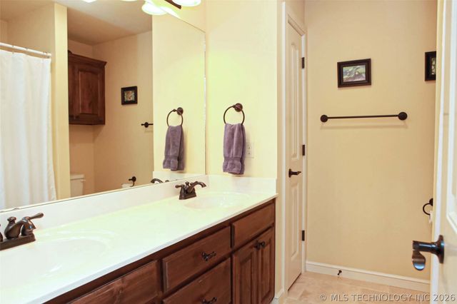 10809 S Redbud Place, Jenks, OK 74037