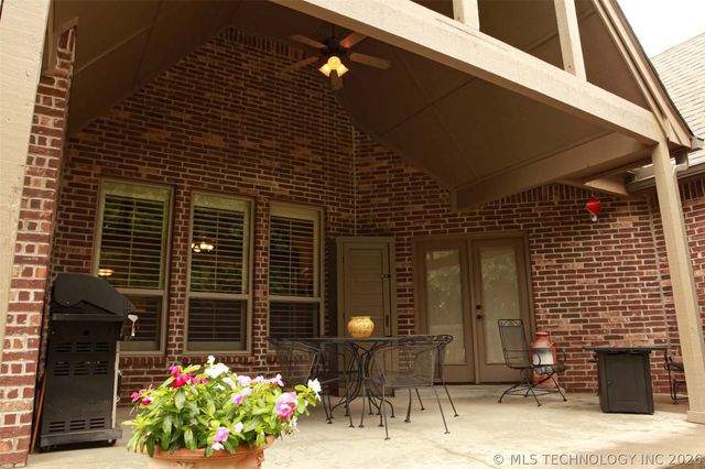 10809 S Redbud Place, Jenks, OK 74037
