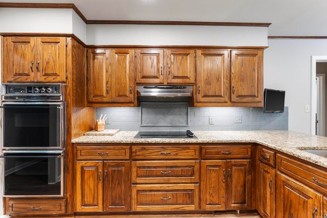 22 Dove Creek Circle, North Little Rock, AR 72116