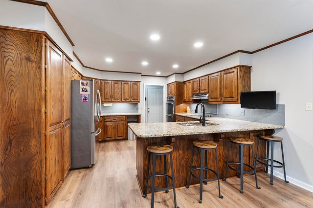 22 Dove Creek Circle, North Little Rock, AR 72116