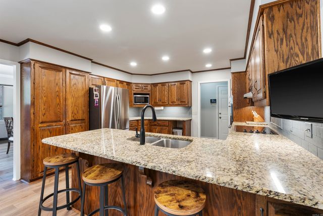 22 Dove Creek Circle, North Little Rock, AR 72116