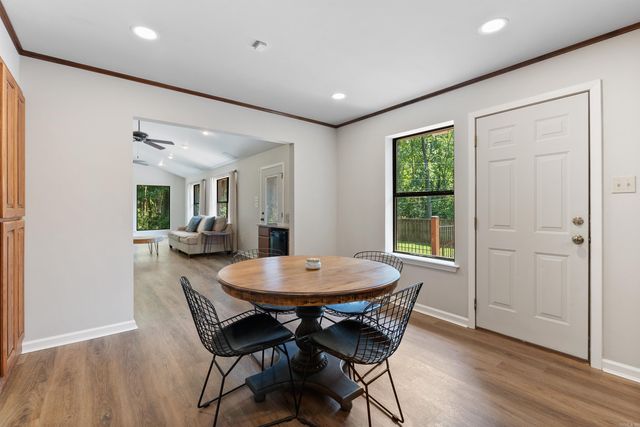 22 Dove Creek Circle, North Little Rock, AR 72116