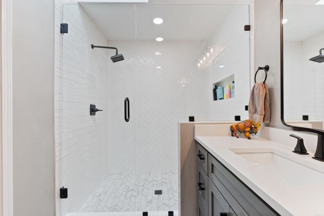 22 Dove Creek Circle, North Little Rock, AR 72116