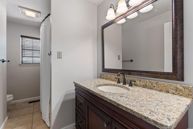 22 Dove Creek Circle, North Little Rock, AR 72116