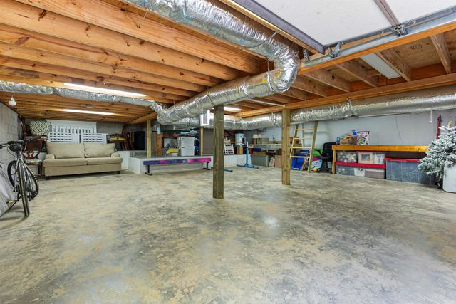 22 Dove Creek Circle, North Little Rock, AR 72116