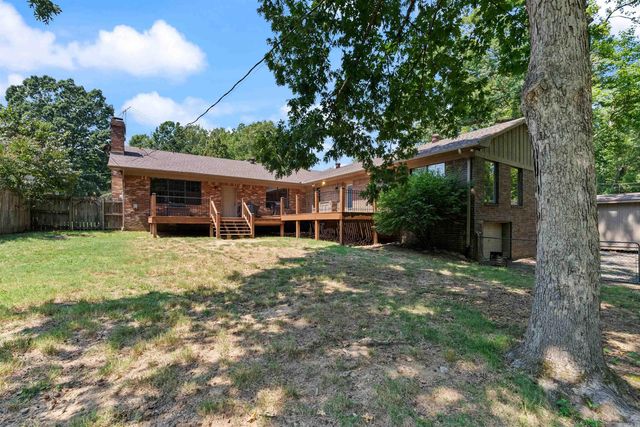 22 Dove Creek Circle, North Little Rock, AR 72116