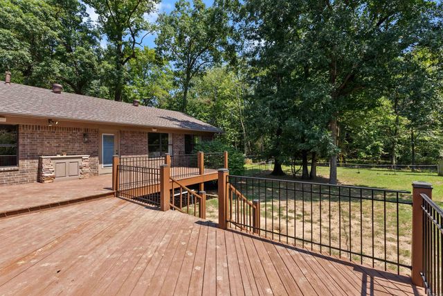 22 Dove Creek Circle, North Little Rock, AR 72116