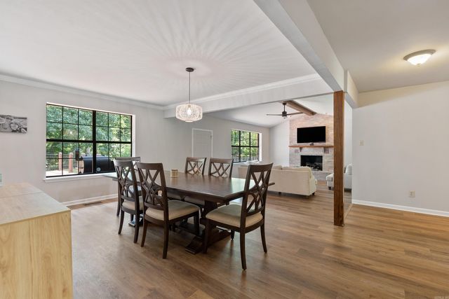 22 Dove Creek Circle, North Little Rock, AR 72116