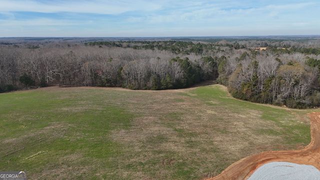 2 Far A Way Road, Elberton, GA 30635