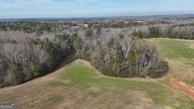 2 Far A Way Road, Elberton, GA 30635