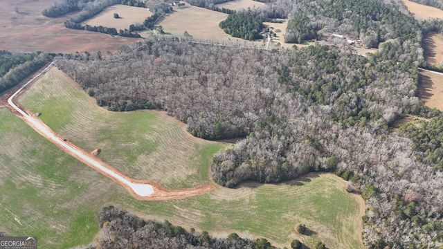 2 Far A Way Road, Elberton, GA 30635