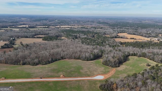 2 Far A Way Road, Elberton, GA 30635