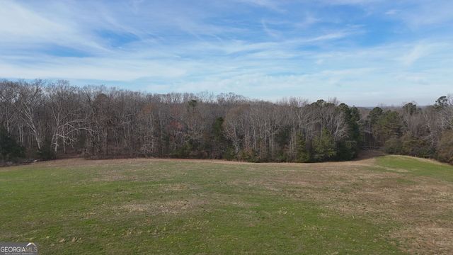 2 Far A Way Road, Elberton, GA 30635