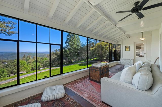 363 Rio Vista Dr, Auburn, CA 95603