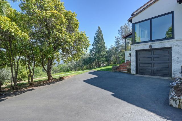 363 Rio Vista Dr, Auburn, CA 95603