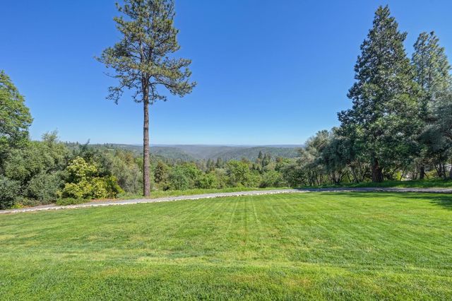 363 Rio Vista Dr, Auburn, CA 95603