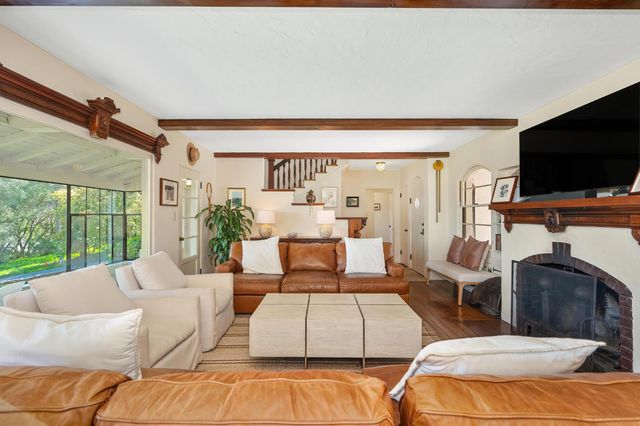 363 Rio Vista Dr, Auburn, CA 95603