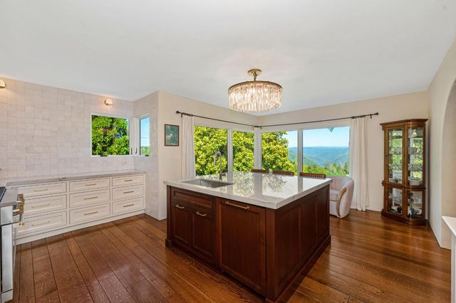 363 Rio Vista Dr, Auburn, CA 95603