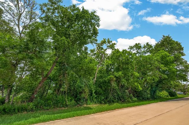 000 Avenue G, Dickinson, TX 77539