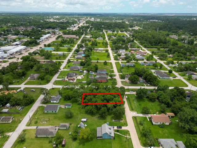 000 Avenue G, Dickinson, TX 77539
