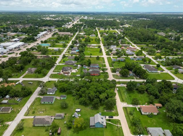 000 Avenue G, Dickinson, TX 77539
