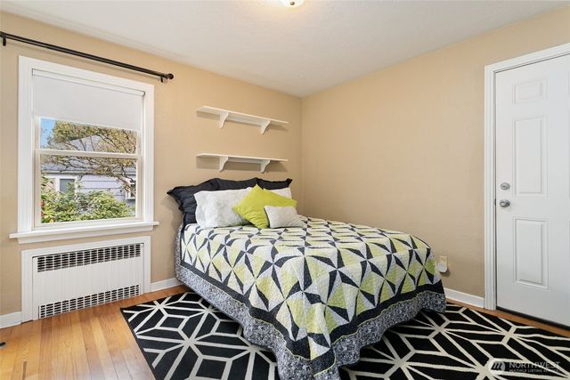 214 J Street NE, Auburn, WA 98002