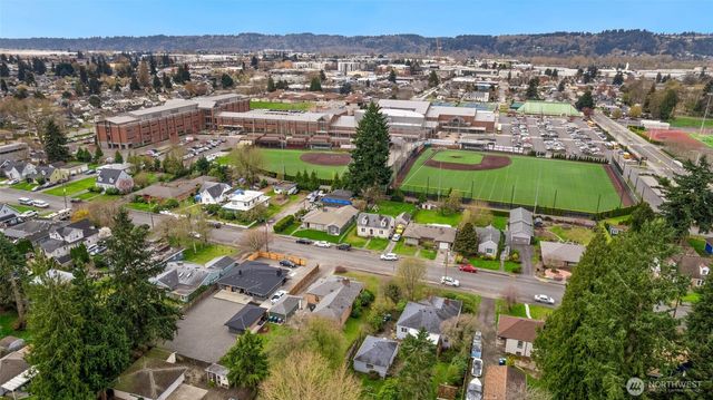 214 J Street NE, Auburn, WA 98002