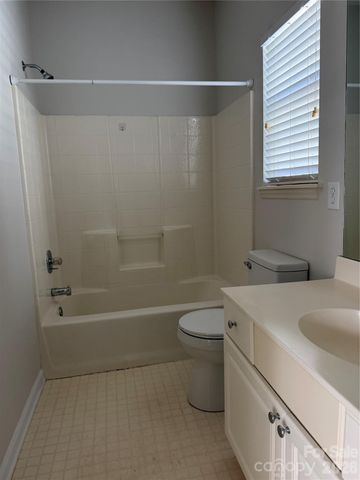 8405 Duckwood Lane, Charlotte, NC 28215