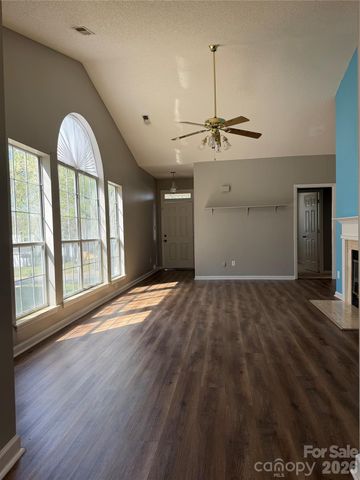 8405 Duckwood Lane, Charlotte, NC 28215