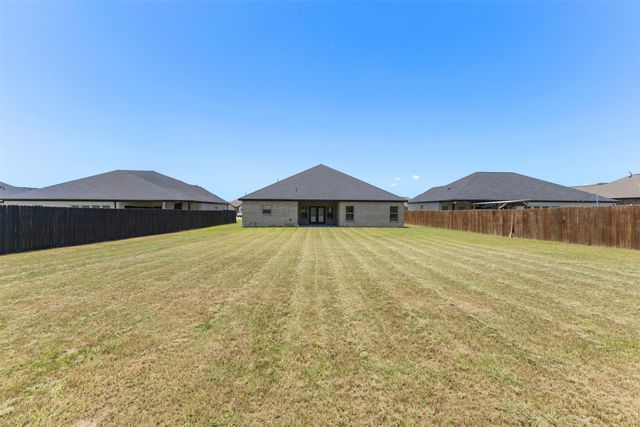 2107 Cole Street, Mabank, TX 75147