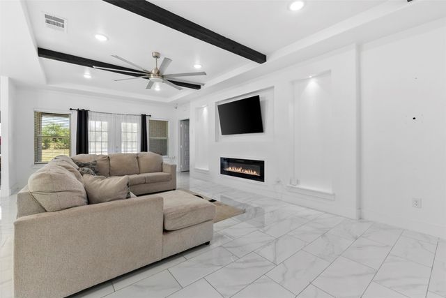 2107 Cole Street, Mabank, TX 75147